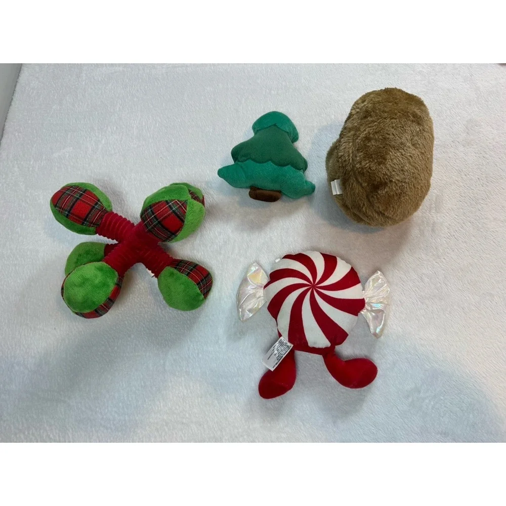 Lot Of Dog Toys 4 Pieces Level 1 Chew Small Medium Christmas‎